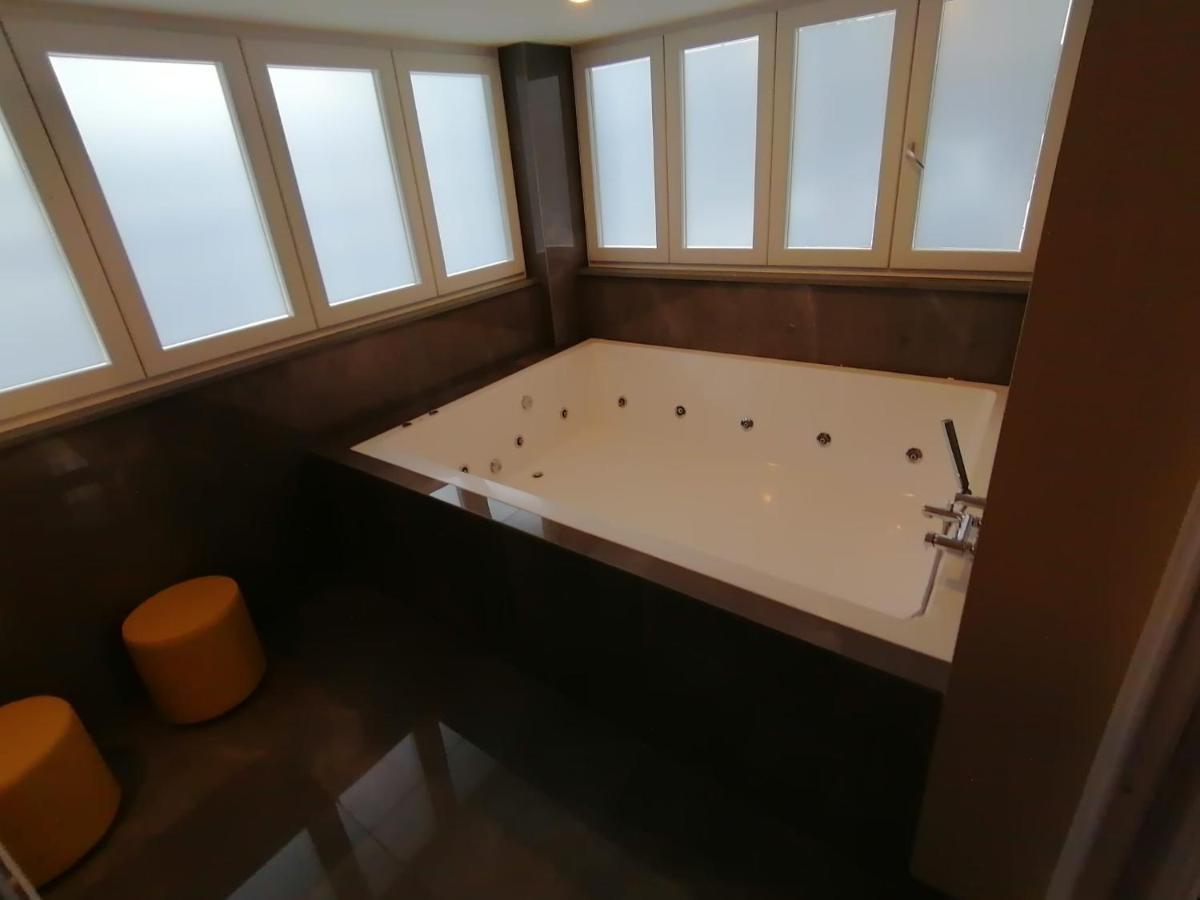 Hotel Xbusiness โนลา ภายนอก รูปภาพ