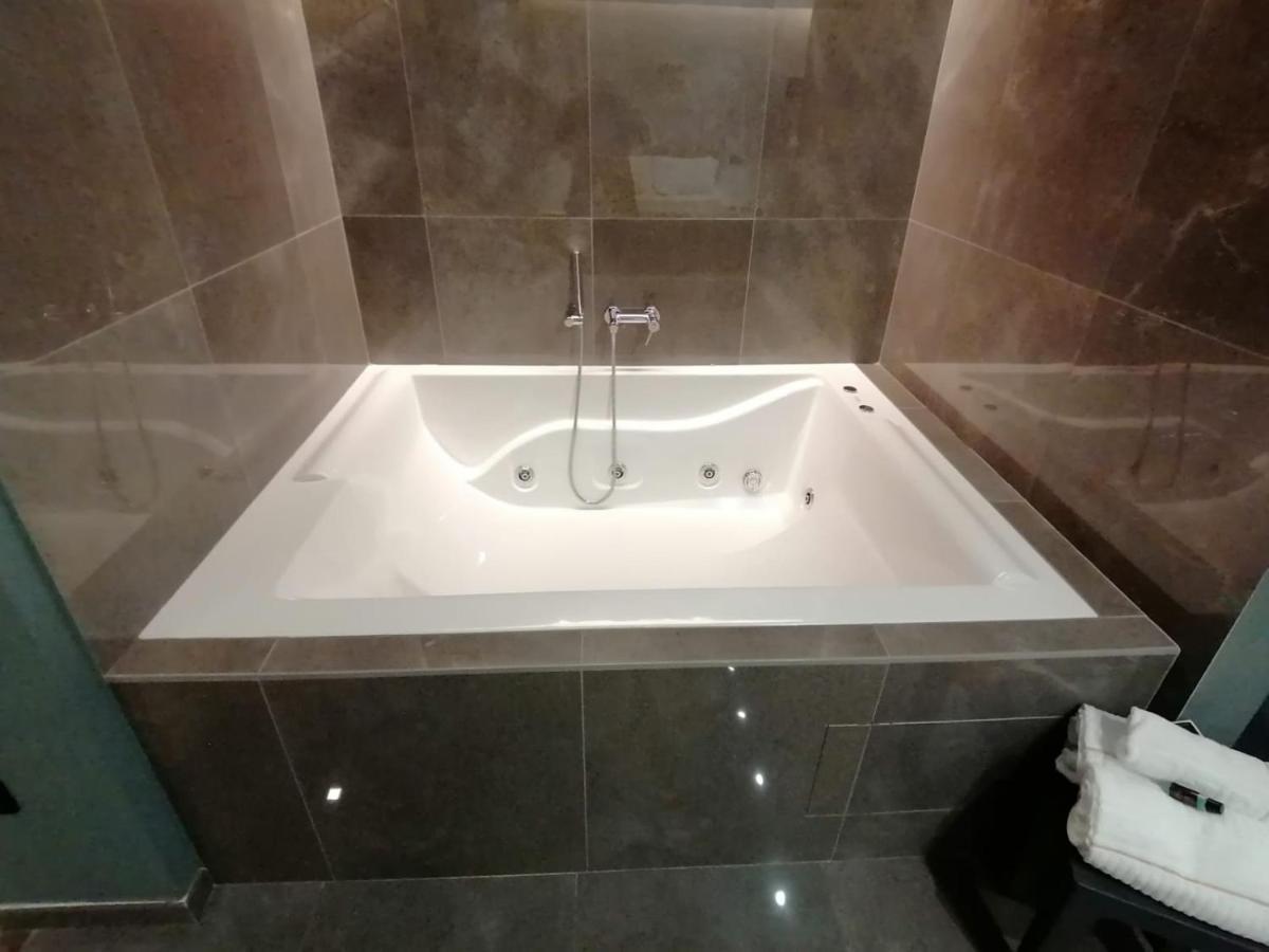 Hotel Xbusiness โนลา ภายนอก รูปภาพ